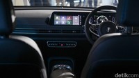 Untuk jantung pacunya, ia mengandalkan motor listrik bertenaga 143 Tk dan torsi 210 Nm, serta baterai 48 kWh yang dapat menempuh jarak hingga 308 Km. Akselerasi mobil ini diklaim mampu mencapai 0 sampai 100 Kpj dalam 8,3 detik.   