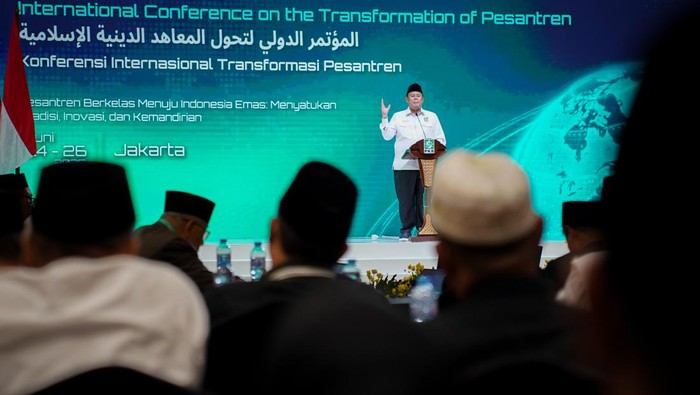 Sekjen Partai Kebangkitan Bangsa (PKB) Cucun Ahmad Syamsurijal memberikan sambutan pada penutupan Internasional Conference on the Transformation of Pesantren (ICTP) di Hotel Grand Sahid Jaya, Jakarta, Kamis (26/6/2025). Konferensi tersebut merupakan ruang strategis untuk mentransformasikan pesantren dari lembaga pendidikan tradisional menjadi aktor global yang menjadi solusi atas tantangan pendidikan, ekonomi, dan sosial budaya dunia Islam dalam berbagai sektor. ANTARA FOTO/Ferlian Septa Wahyusa/tom.