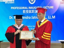 Jamdatun Terima Gelar Profesor Honoris Causa dari Perguruan Tinggi di China