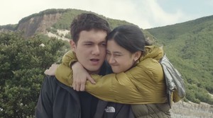 Momen menggemaskan Keisya Levronka dan Nyoman Paul yang sukses bikin netizen teriak, “Cieee!” Foto: YouTube/Keisya Levronka Channel