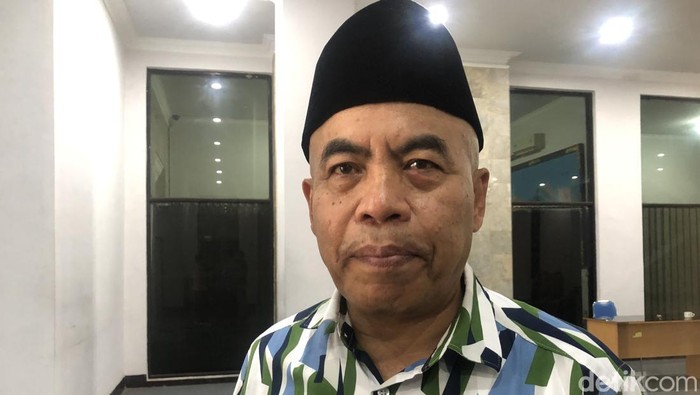Kepala Dinas Sosial Lombok Barat, Lalu Winengan. (M. Zahiruddin/detikBali)