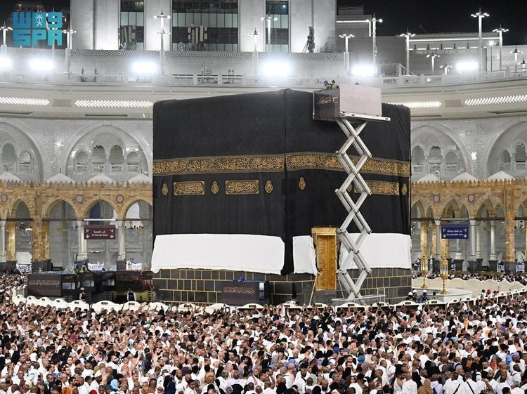 Kiswa Kabah Diganti, Momen Sakral Jelang 1 Muharram di Makkah