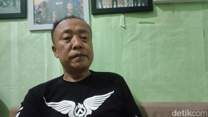 Maman Sulaeman, penagih utang berpengalaman saat ditemui di kediamannya di Cimindi