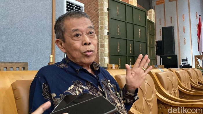 Mantan Ketua DPRD Jatim, Kusnadi saat ditemui di Blitar.