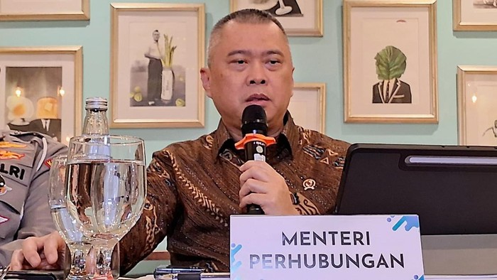 Menteri Perhubungan Dudy Purwagandhi
