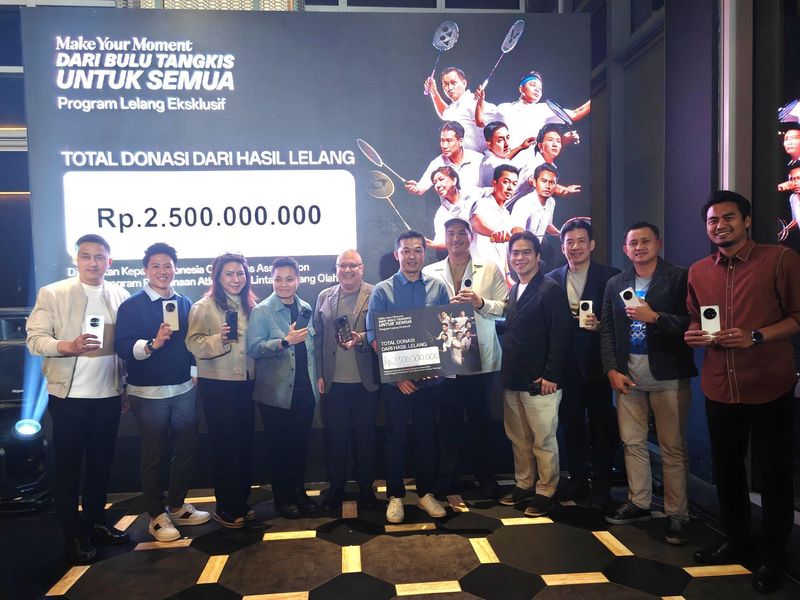 OPPO Lelang 3 Unit Find N5 Edisi 8 Legenda Bulutangkis RI.