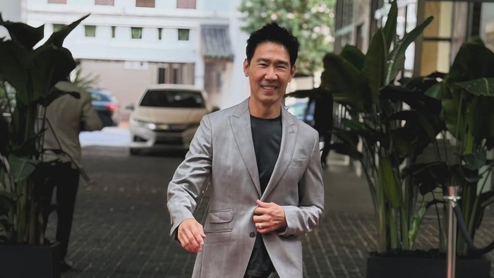 Seorang pria di Singapura masih terlihat bugar dan awet muda meski usianya lebih dari 60 tahun, dikutip dari SCMP, Kamis (26/6/2025).