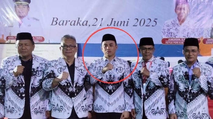 Plh Kadis Dikbud Enrekang Erik terpilih menjadi Ketua PGRI Enrekang.