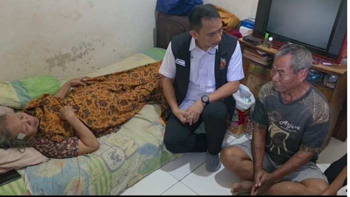 Polresta Bandara Soetta mengecek langsung Poniman di kediamannya usai mengaku mencuri demi obati istri yang sakit.