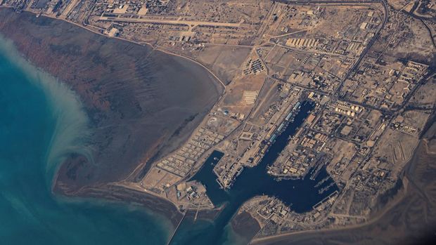 FILE PHOTO: An aerial view of the Iranian shores and Port of Bandar Abbas in the strait of Hormuz, December 10, 2023. REUTERS/Stringer/File Photo