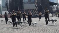 Foto: Robot-robot ini sedang mengikuti gladikotor acara Peringatan Hari Bhayangkara ke-79, yang akan digelar pada Selasa (1/7/2025) mendatang. (dok. Itwasum Polri)