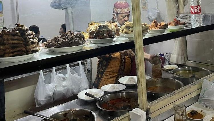 Lamaknyo! 10 RM Padang Hidden Gem di Area Pasar