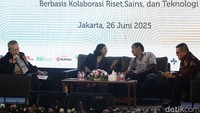 Diskusi bertajuk mewujudkan hak budaya atas kota digelar dalam rangka Dies Natalis ke-55 IKJ di Jakarta, Kamis (26/6/2025). Dalam acara yang sama, Wakil Rektor Bidang Akademik dan Kemahasiswaan IKJ Dr Citra Smara Dewi SSn MSi mengatakan prodi D3 Seni Lukis terutama diarahkan pada mural.