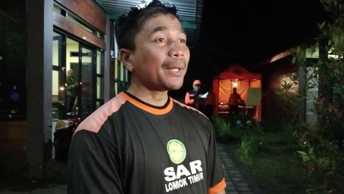 Samsul Padli, Tim Unit SAR ketika wawancara di Pos Gabungan di kantor TNGR Resort Sembalun,Lombok Timur, Rabu (25/6/2025). (M Sanusi Ardi W)