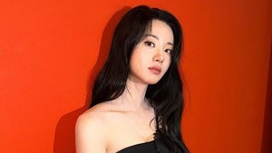 Di spin-off Hospital Playlist itu, dia memerankan Pyo Nam Kyung. (Foto: dok. Instagram @shinsiaa_)