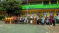 Monitoring SPMB 2025 juga dilakukan di jenjang SD. Kepala Sekolah SDN 1 Ciruas, Eti Suhesti, menyatakan telah mencatat 124 pendaftar dari kuota 120 kursi. Foto: Dokumentasi Kemendikdasmen