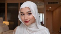Setelah menetap di Malaysia, Tya Arifin sukses bikin bisnis jamu Mutyara yang jadi andalan kaum ibu-ibu kece Negeri Jiran. Foto: Instagram @tyaarifinnw