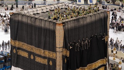 Kiswah Kabah Diganti Malam 1 Muharram, Senilai Rp 108 Miliar