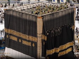 Kiswah Kabah Diganti Malam 1 Muharram, Senilai Rp 108 Miliar