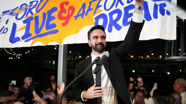 Zohran Mamdani gestures as he speaks during a watch party for his primary election, which includes his bid to become the Democratic candidate for New York City mayor in the upcoming November 2025 election, in New York City, U.S., June 25, 2025. REUTERS/David 'Dee' Delgado