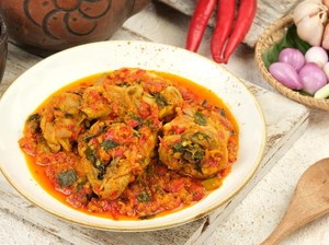 Resep Ayam Rica-Rica Kemangi Pedas Nampol Khas Manado