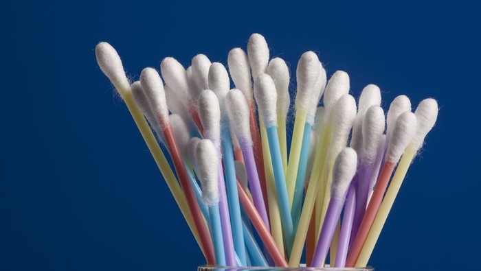 Bau Kotoran Telinga Bisa Ungkap Risiko Kerusakan Otak Serius