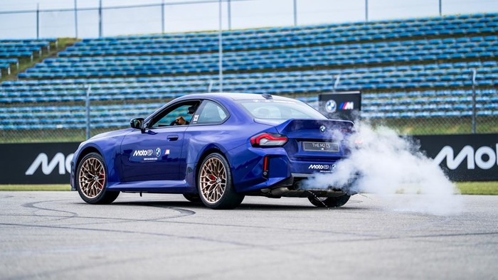 BMW M2 CS untuk juara BMW M Award MotoGP 2025