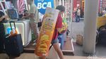 Unik Banget! 10 Camilan dengan Kemasan Tas Jumbo di PRJ
