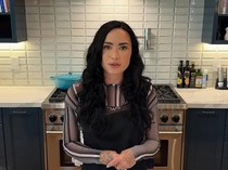 Demi Lovato Diejek Gegara Nekat Bikin Buku Resep