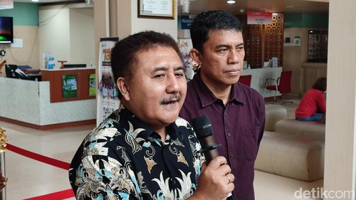 Dokter Forensik Ida Bagus Putu Alit memaparkan hasil autopsi jenazah Juliana Marins di RS Bali Mandara, Jumat (27/6/2025).