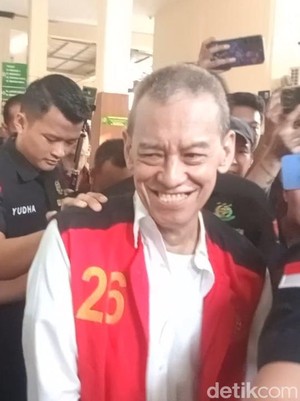 Fariz RM: Saya Akan Lepas Dunia Selebritas yang Kacau