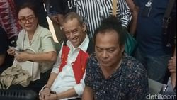 Fariz RM: Saya Akan Lepas Dunia Selebritas yang Kacau