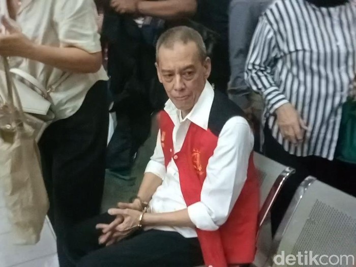Fariz RM saat menjalani sidang di Pengadilan Negeri Jakarta Selatan.