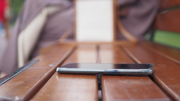 Ilustrasi handphone hilang
