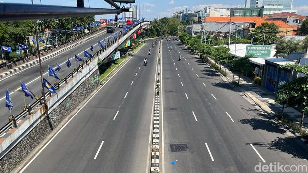 Jalanan Kota Surabaya lengang saat Libur Tahun Baru Islam
