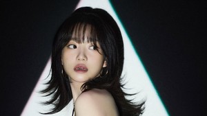 Jo Yuri bersiap melepas embel-embel Squid Game dalam kariernya. Dia akan comeback sebagai penyanyi. (Foto: dok. Instagram @joyuri_offcl)