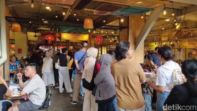 Giliran Glodok yang Diserbu untuk Berburu Kuliner Viral
