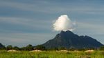 10 Gunung di Asia Tenggara dengan Pemandangan Paling Menakjubkan