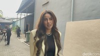 Olla Ramlan tak menampik mengejar cita-cita punya rumah untuk anak melelahkan. Kalau urusan capek sudah pasti adalah,” ujarnya. (Foto: Pingkan Anggraini)