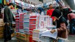 Perlengkapan Sekolah Harga Miring, Pasar Asemka Diserbu Warga