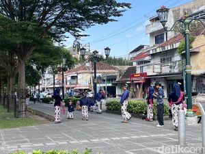 Libur Sekolah, Jasa Sewa Baju Adat di Malioboro Jogja Panen Cuan