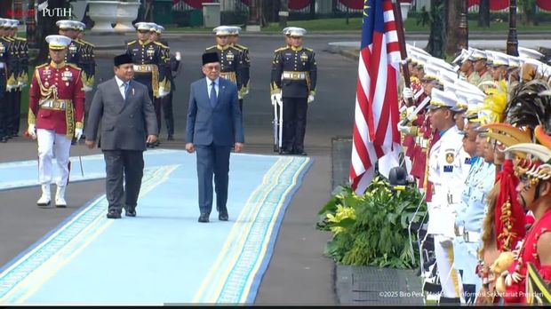 Prabowo dan Anwar Ibrahim melakukan pertemuan di Istana Merdeka (tangkapan layar Youtube Sekretariat Presiden)