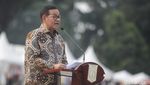 Atraksi Royal Marines Band Hibur Pengunjung Lapangan Banteng