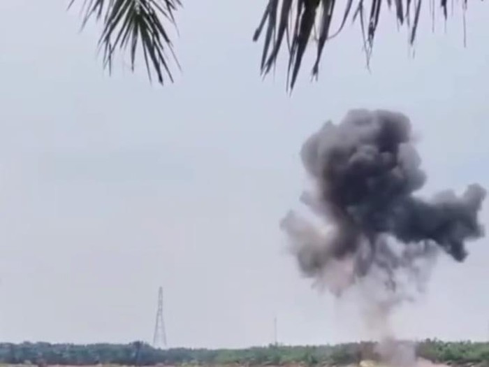 Proses disposal mortir yang ditemukan di Langka