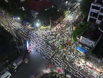 Momen Warga-Santri Doa Bersama Sambut Tahun Baru Islam di Kota Kediri