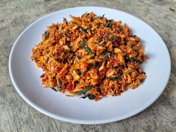 Ayam Suwir Pedas Or Spicy Shredded Chicken With Boiled Chicken Meat, Shallots, Garlic, Basil, Salt, Sugar and Mushroom Broth Seasoning. Food Menu.