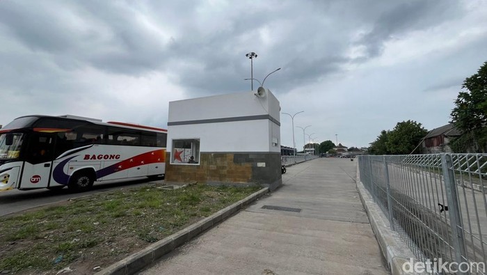 Terminal Arjosari, Kota Malang tempat terjadinya dugaan pengeroyokan oleh juru penumpang terhadap seorang pria.