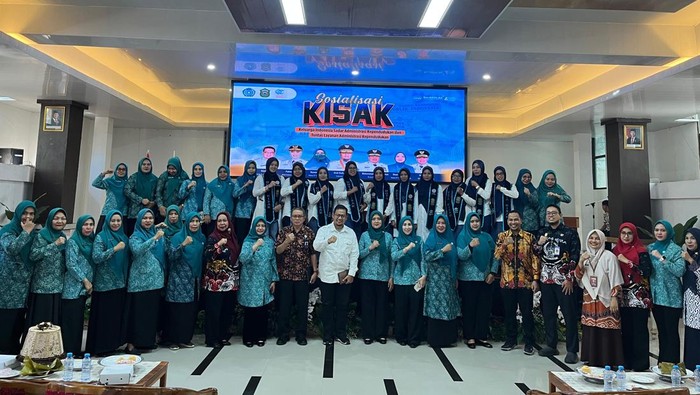 Tim PKK Takalar melakukan sosialisasi program Keluarga Indonesia Sadar Administrasi Kependudukan (KISAK). Dokumen Istimewa