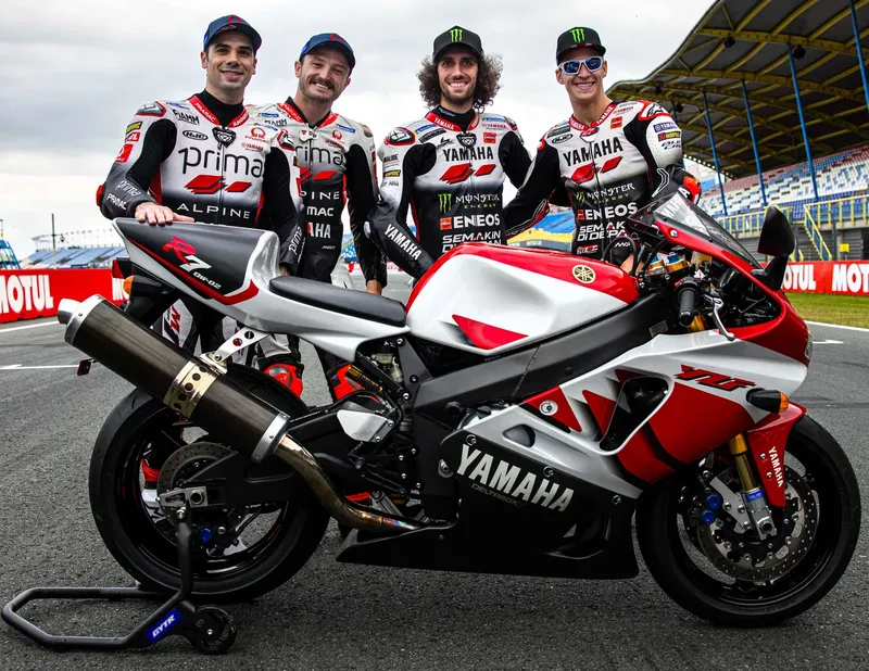 Yamaha pakai livery spesial di MotoGP Belanda 2025, terinspirasi YZF-R7 1999