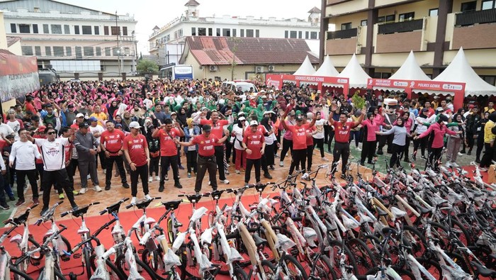 2.000 Peserta Meriahkan Bhayangkara Fun Walk Polres Gowa, Ada Doorprize